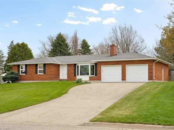 28 Strauss Ct, Wilmot, ON N0B 2L0