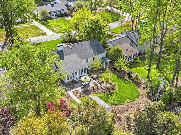 4th image of 4115 Dogwood Dr