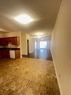 4th image of 1714 Carrington Dr