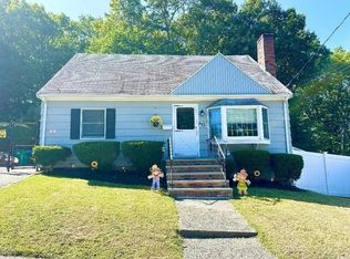15 Cannon Rock Rd, Lynn, MA 01904