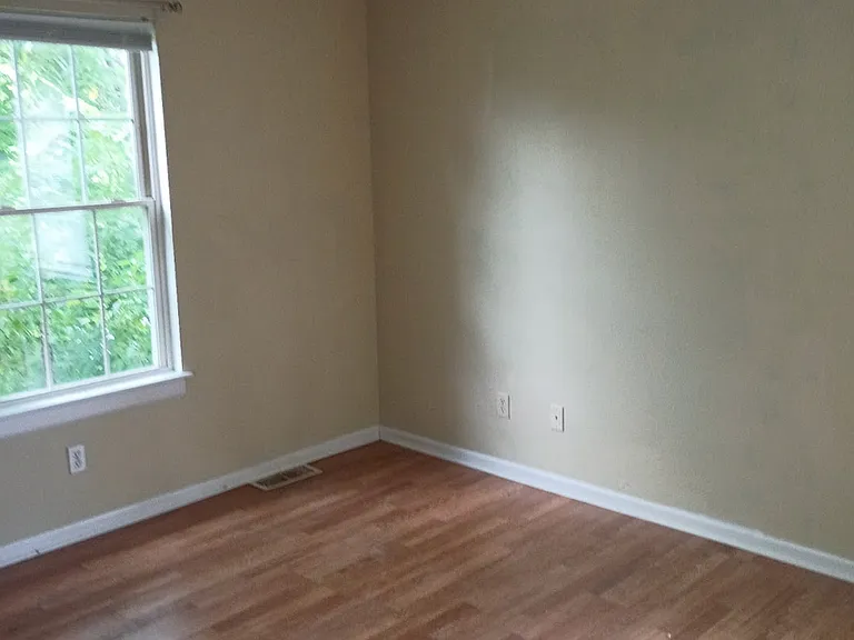 1332 Grand Ave — Photo 3