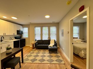 Leland Albany Commons, Chicago, IL 60625