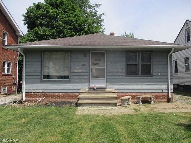 1st image of 8801 Rosewood Ave