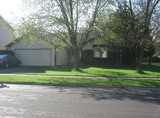 1130 Needham Rd, Naperville, IL 60563