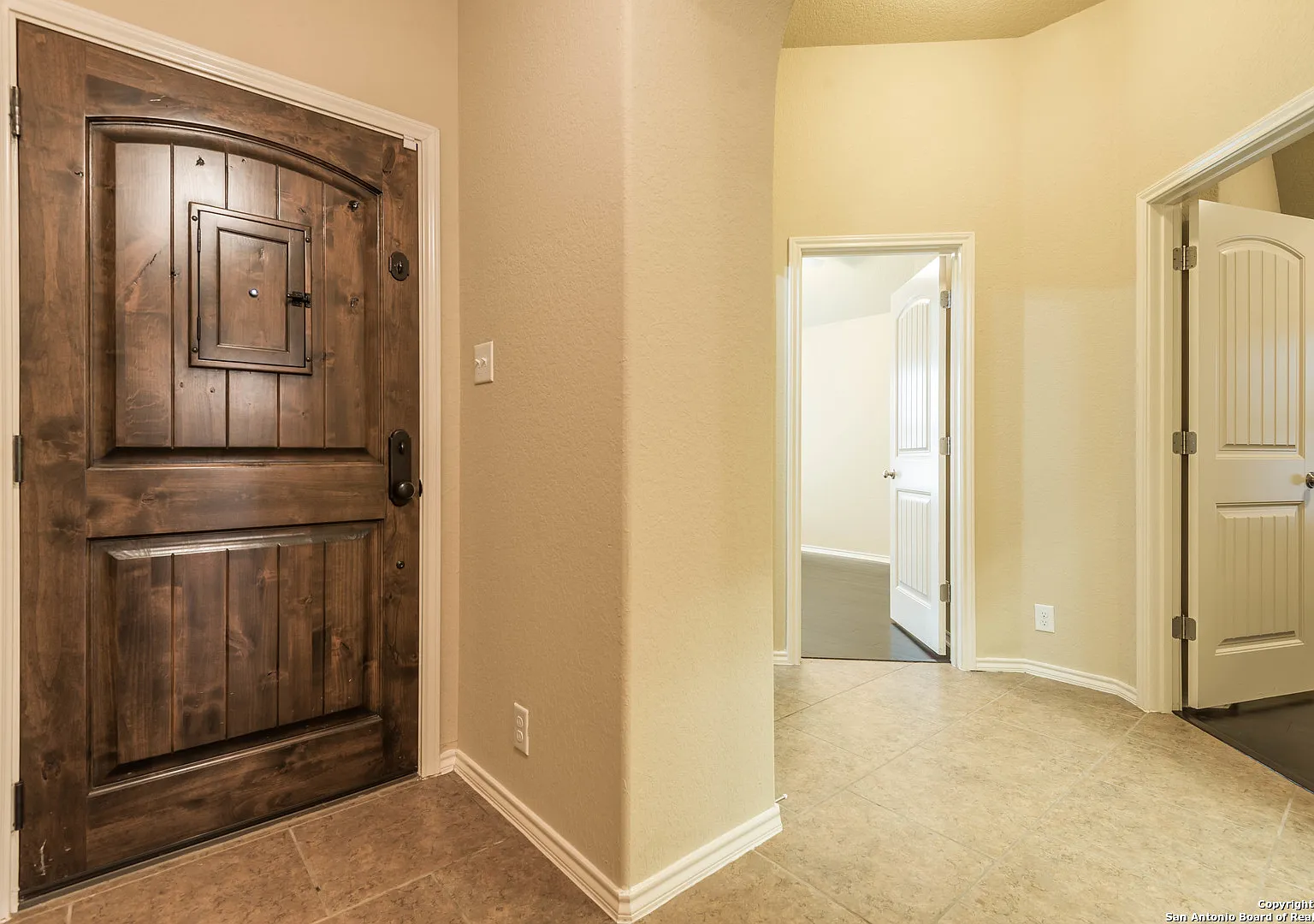 3 bed, 1652 sqft, $2,295 — Photo 3