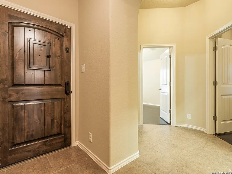 20207 Ashford Vis — Photo 3