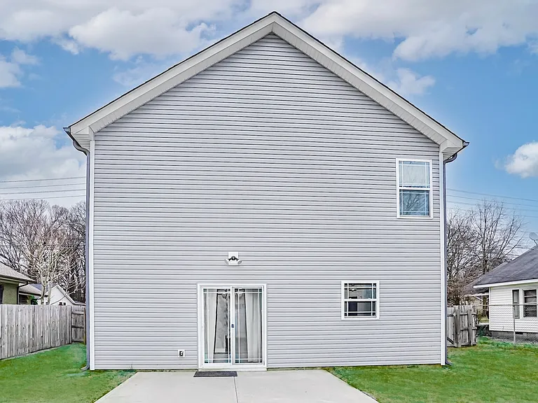 206 Snow St — Photo 13
