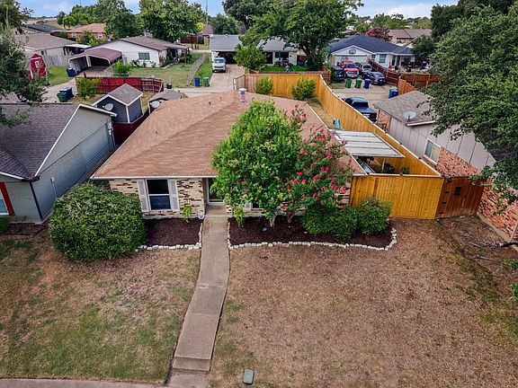 4th image of 3321 Edgecliff Dr