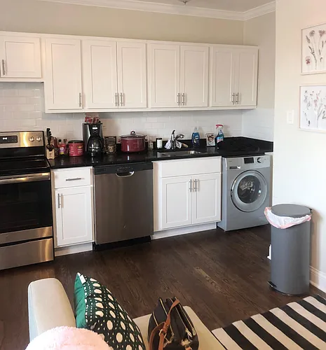 3345 N Marshfield Ave #405 Photo 1