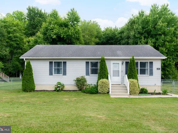 6002 Rosetree Ln, Newark, DE 19702