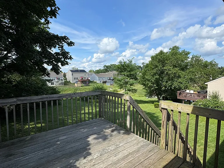 1224 Farmcrest Dr — Photo 18