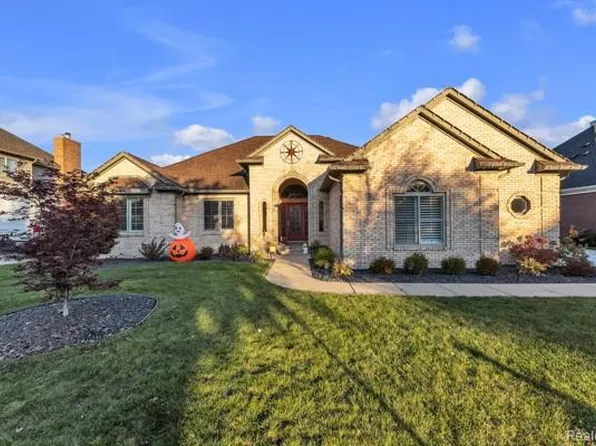 3621 Aspen Ln, Canton, MI 48188