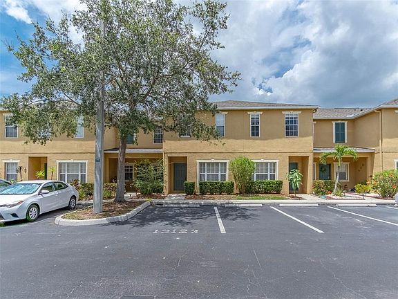 2nd image of 13123 Kings Crossing Dr