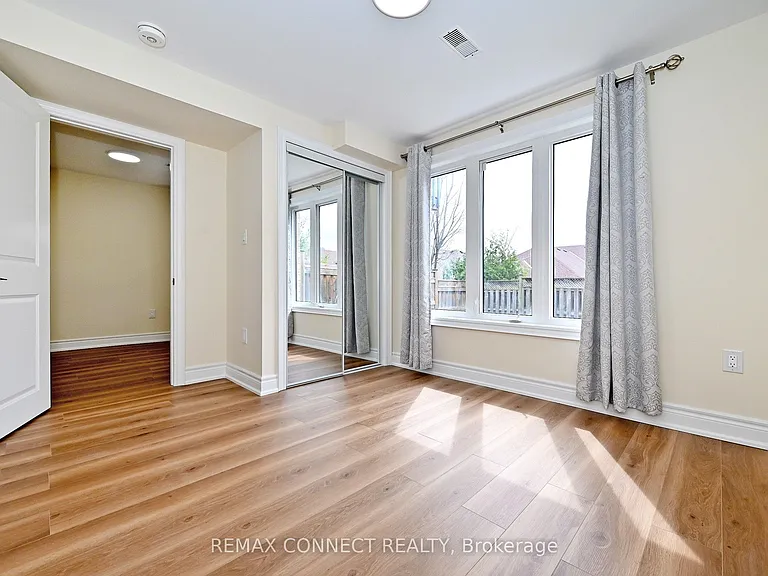 1788 Shelburne St — Photo 24