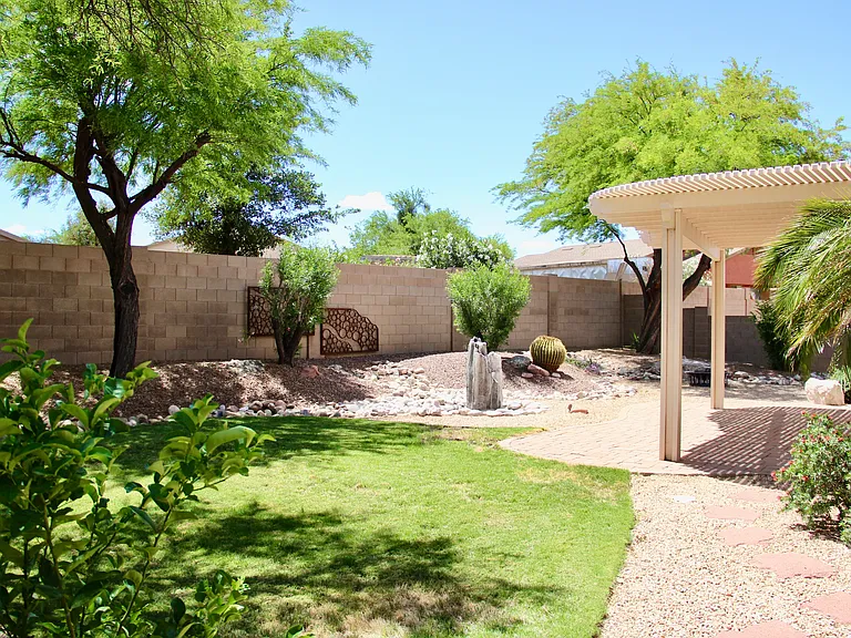 8389 W Calle Sancho Panza — Photo 34