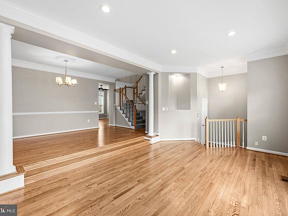 5th image of 2821 Laura Gae Cir