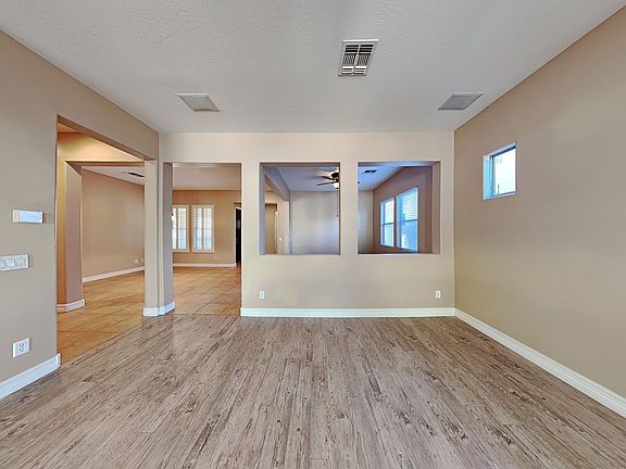 4th image of 12939 N 152nd Ave