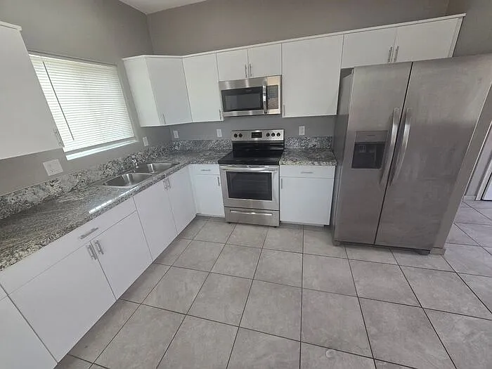 1013 E 36th St #2 — Photo 5