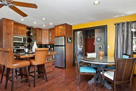 4th image of 5022 Hawley Blvd