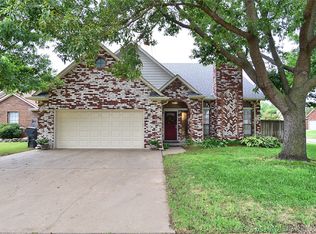 13616 S Oak Pl, Glenpool, OK 74033
