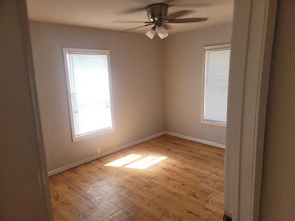 4th image of 518 Military Dr