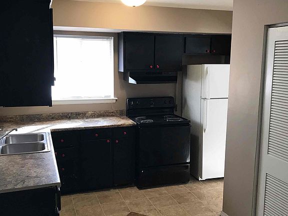 4th image of 7432 E 52nd St