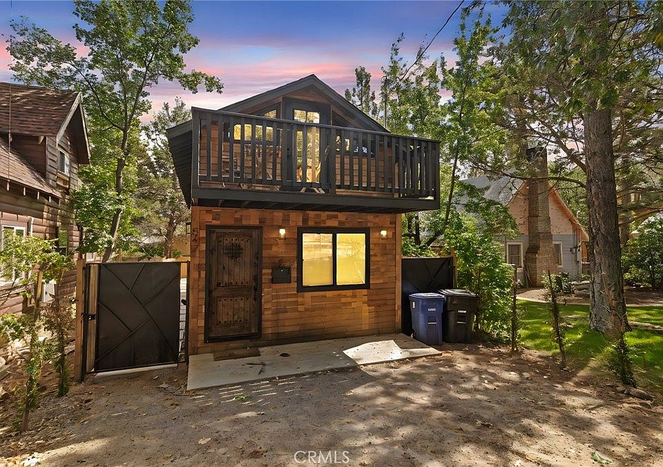 1st image of 547 Holmes Ln