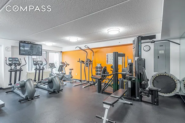 Rented by Compass | media 23