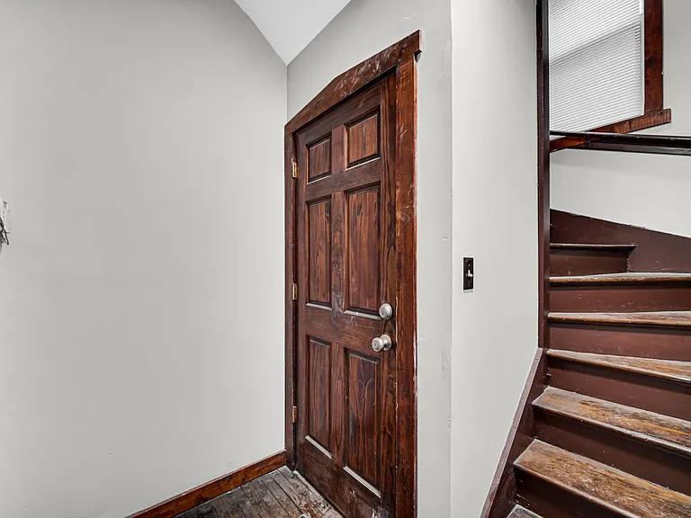 1316 Ellsworth Pl — Photo 2