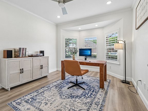 4th image of 7516 Errandale Dr