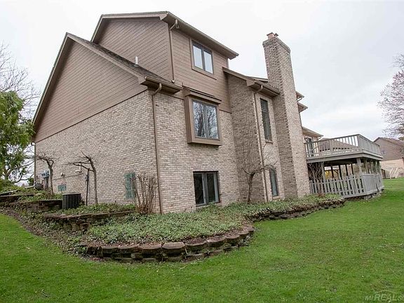 2nd image of 56793 Oliver Ct