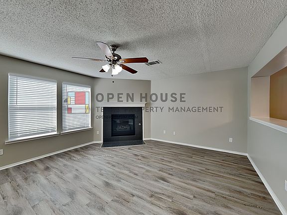 4th image of 905 Austin Ln