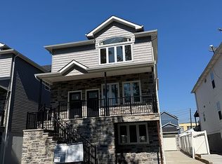 23 Lava St, Staten Island, NY 10305
