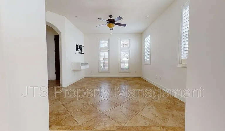 1349 Piper Pl — Photo 4