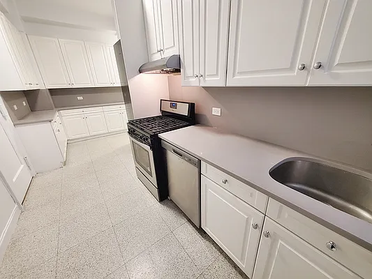 Rented by Rachel Realty | media 14