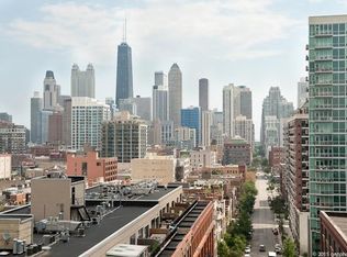 700 N Larrabee St APT 1008, Chicago, IL 60654