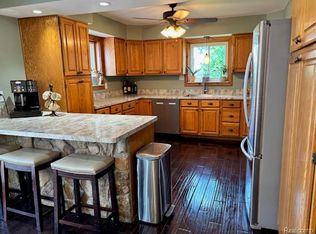 3985 Wadhams Rd, China, MI 48054