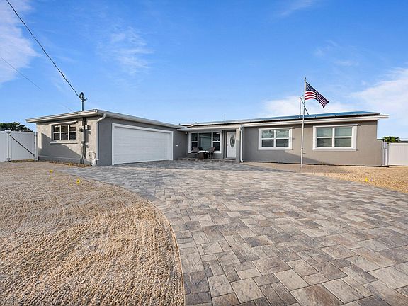 2nd image of 489 Penguin Dr