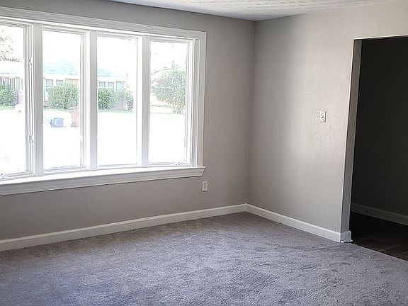 living room with bay window
