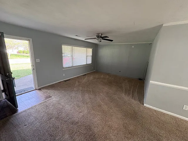 Building Photo - 949 Sunnyside Dr