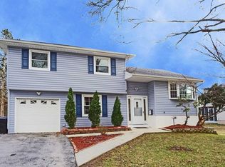 4 Lynbrook Rd, Poughkeepsie, NY 12603