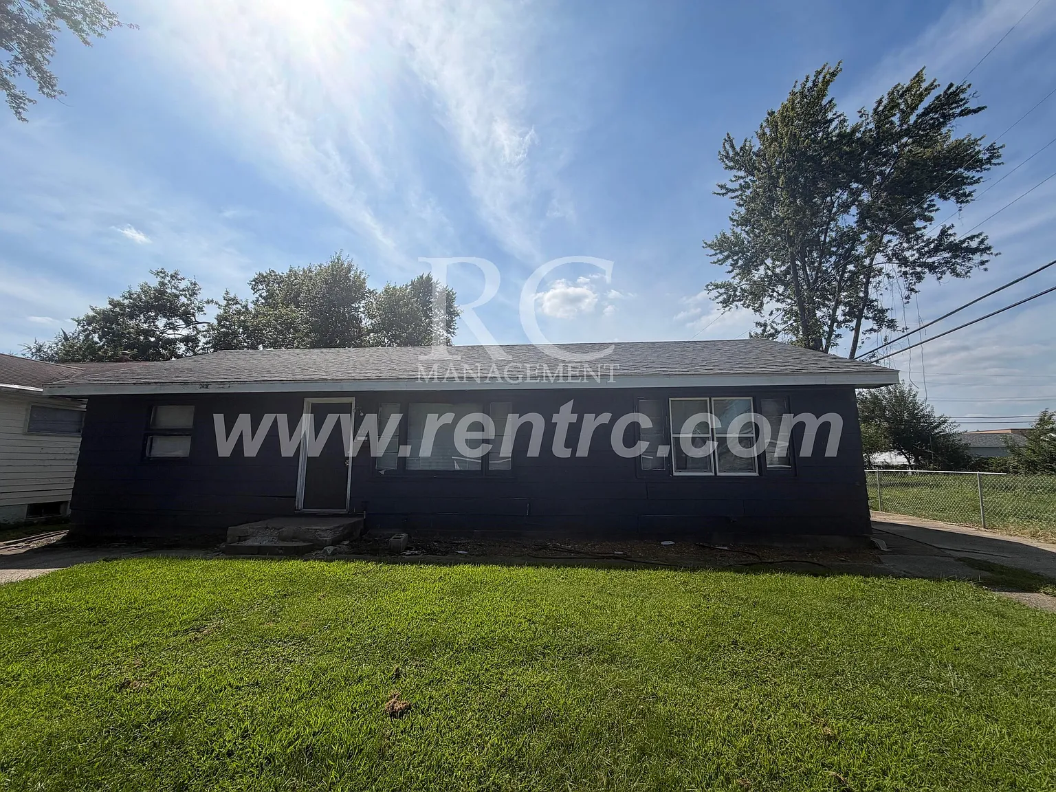 2 bed, $550 — Photo 1