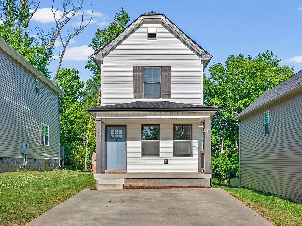 1st image of 925 Oak Ln
