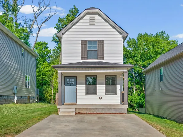 925 Oak Ln, Clarksville, TN 37040