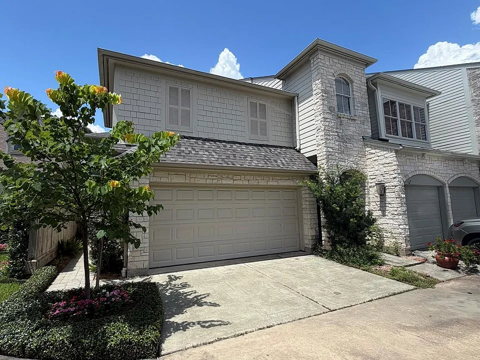 1315 Whispering Pines Dr