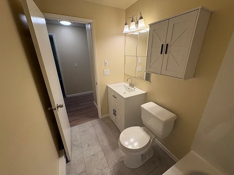 12650 SW 127th Ave — Photo 5
