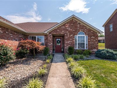 7904 Hollowview Dr, Sellersburg, IN, 47172