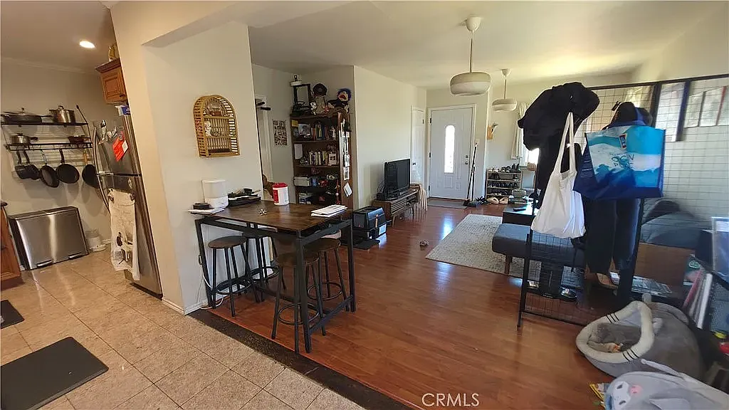 3 bed, 1443 sqft, $4,000 — Photo 2
