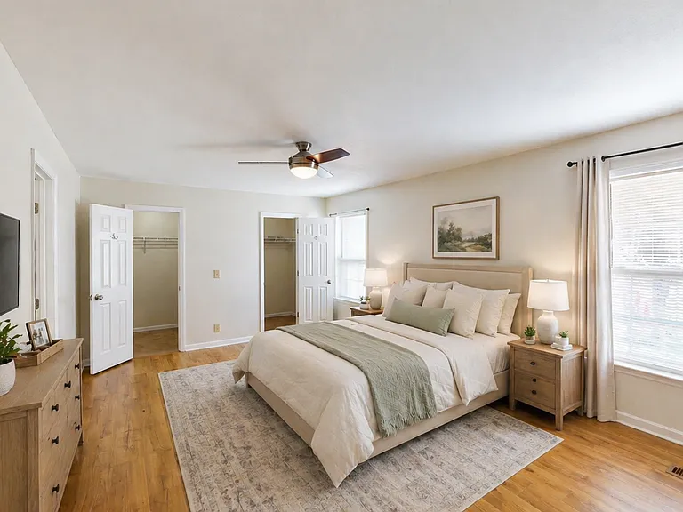 424 Eisenhower Dr — Photo 6