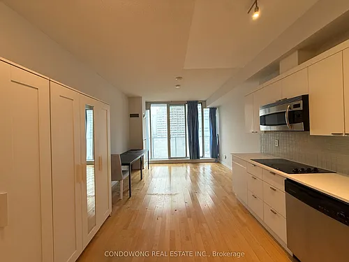 111 Elizabeth St Photo 1